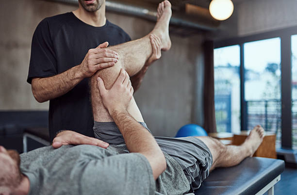 Állapotfelmérést követően, az egyedi igényeknek megfelelően alakítom ki a sportrehabilitáció menetét.